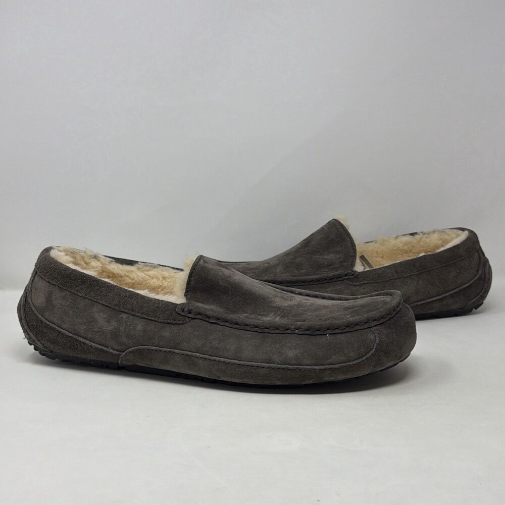 UGG Australia 5775 Men’s Size 17 Gray Leather Moccasin Slippers Loafers